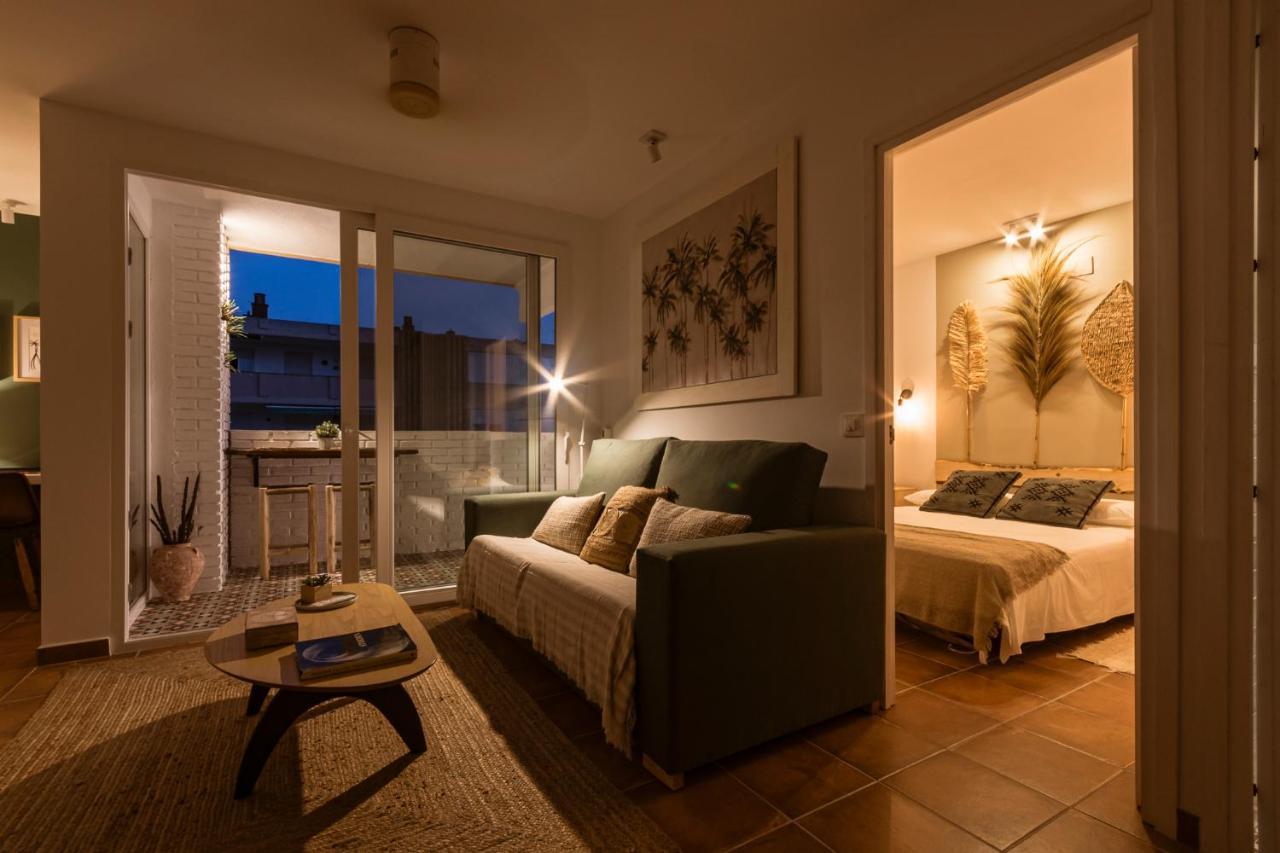 K-Nat By Nuka Homes Platja de Larenal Ngoại thất bức ảnh